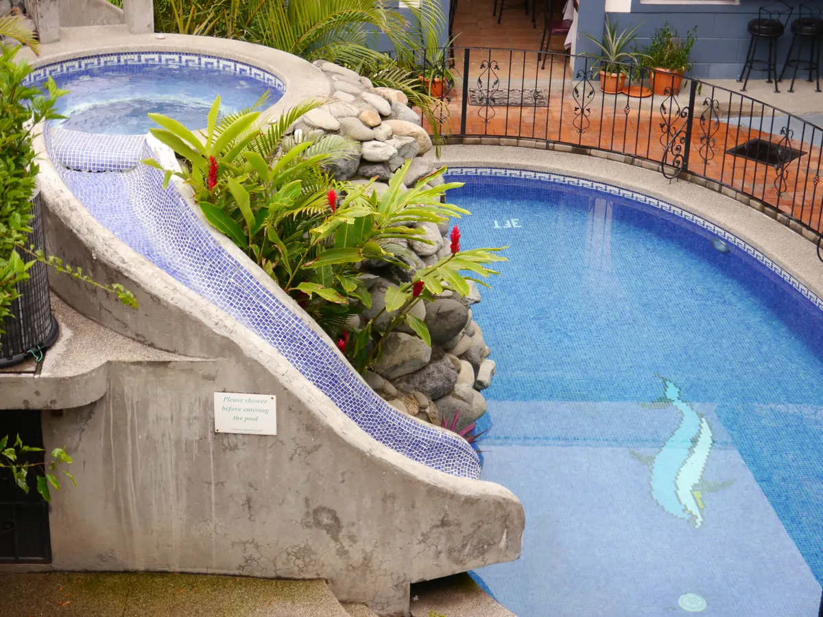 Piscina — Piscina y jacuzzi 4