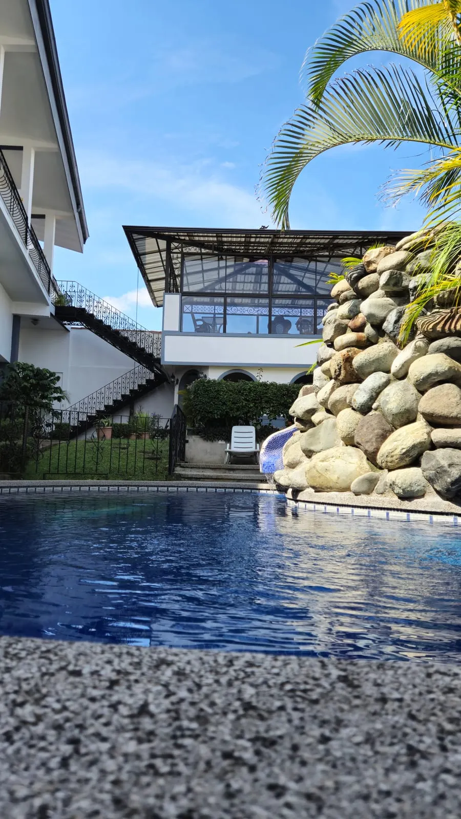 Piscina y jacuzzi del Hotel Santo Tomás